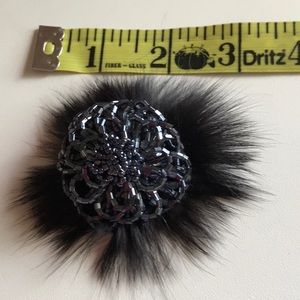 ❤️NWOT Modern Black Brooch Real Fur Trimmed, 3” in diameter